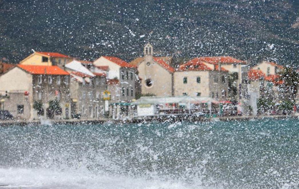 IZDANO UPOZORENJE ZA HRVATSKU: Snažno pogoršanje vremena tek dolazi, najjače jugo u Dalmaciji