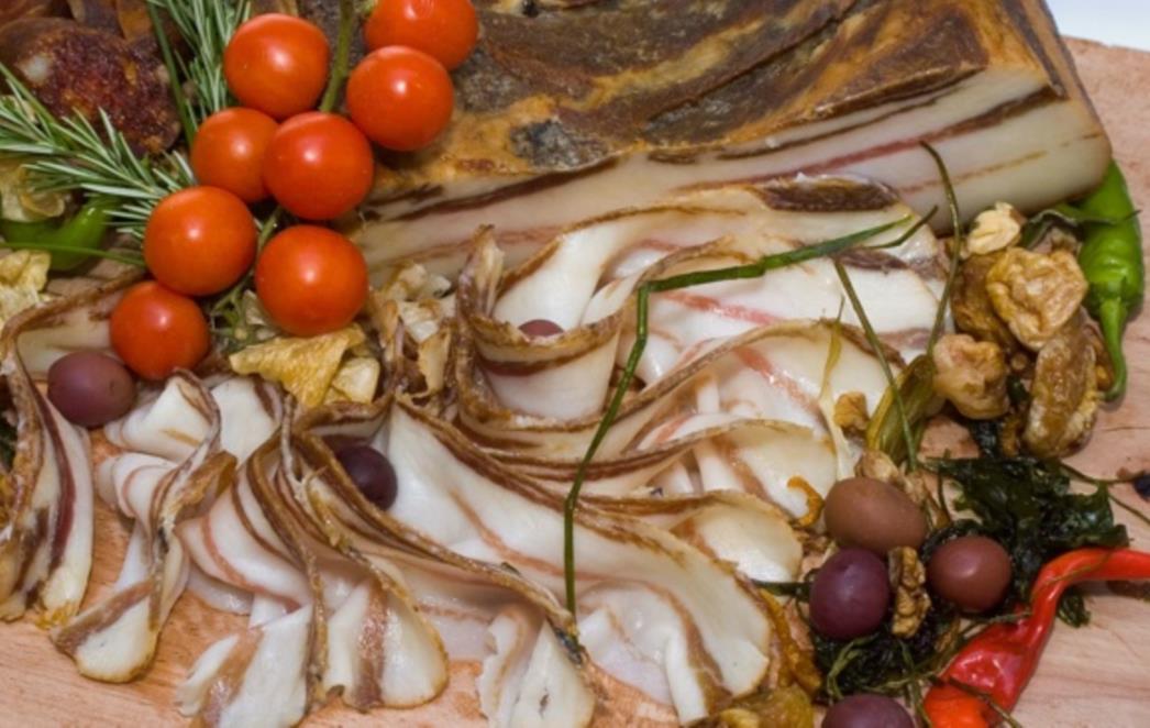 Pet namirnica koje ne biste trebali jesti ako imate više od 50 godina