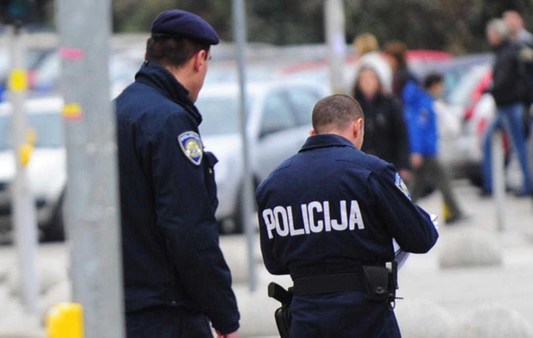 LJUBAVNI TROKUT ZAVRŠIO KOBNO: Bacio bombu na supruga!