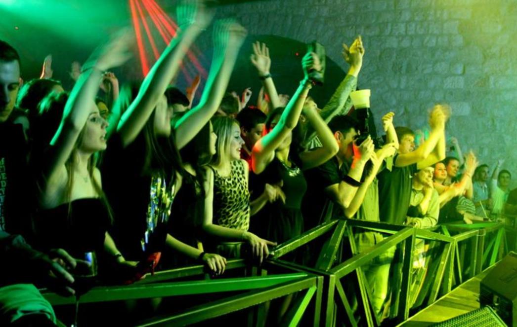 SVI U REVELIN: Popularni Jole zapjevat će na brucošijadi
