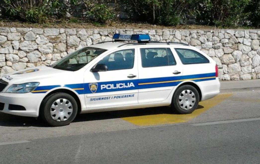 FACEBOOK AKCIJA Dubrovčani 'razotkrivaju' policajce koji krše prometne propise (FOTO)