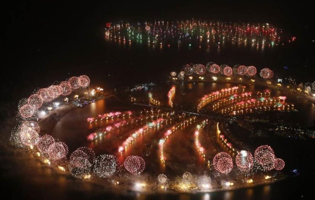 OVO MORATE POGLEDATI: Spektakularnim vatrometom Dubai ušao u Guinnessovu knjigu rekorda! (VIDEO)