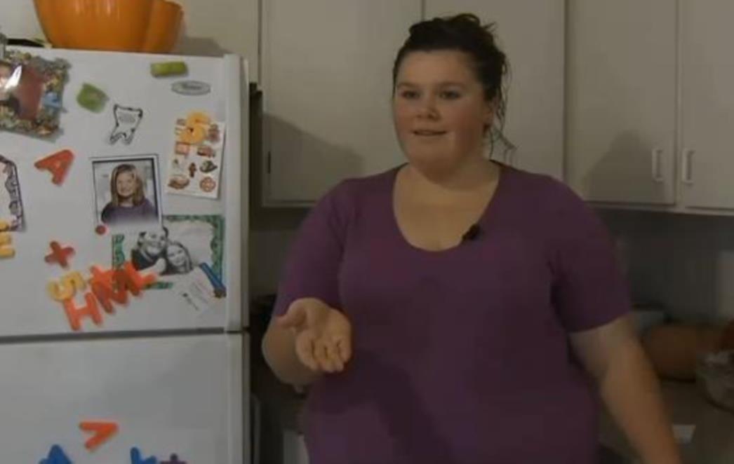 MA JE LI OVO MOGUĆE: Žena otvorila vrećicu graška i malo je reći da se neugodno iznenadila! (VIDEO)