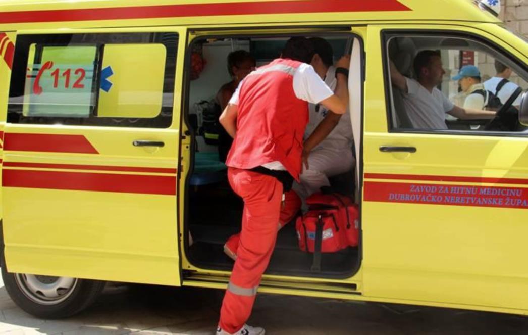 PROMETNA NESREĆA NA BABINOM KUKU: Dubrovčanin (23) automobilom udario u prometni znak!