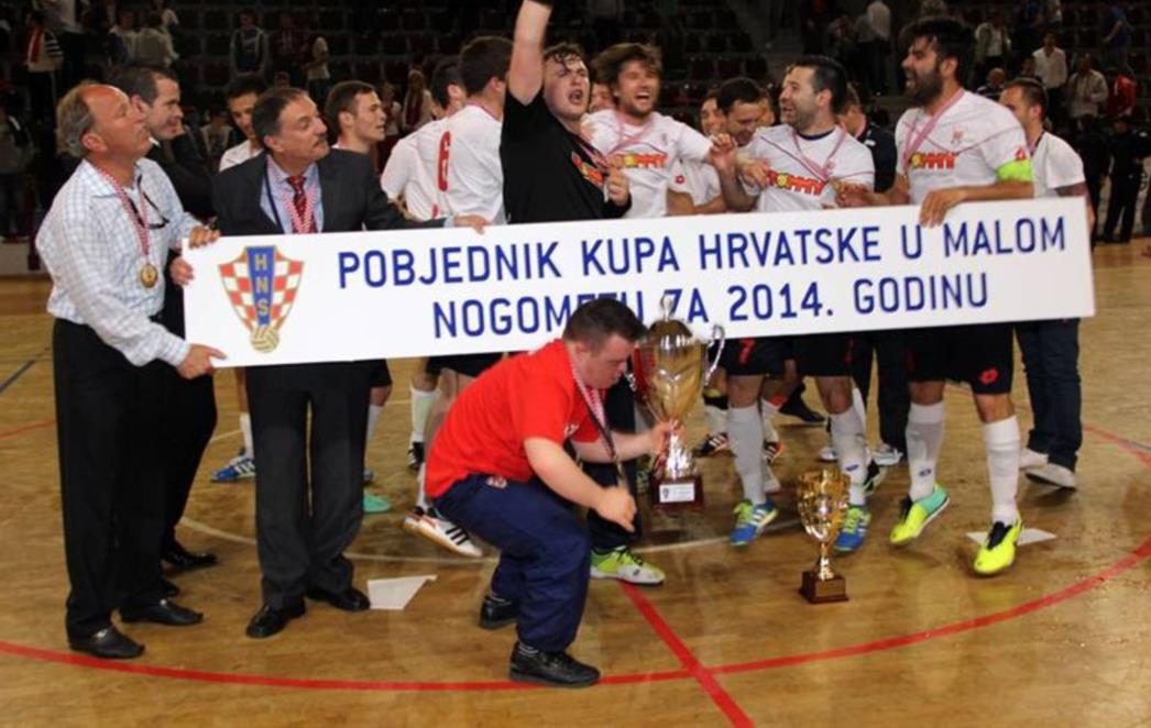 FINALE U GOSPINOM POLJU: Square izgubio, navijači borbeni do kraja! /FOTOGALERIJA/