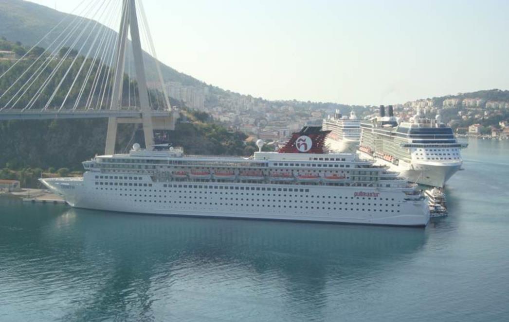 Tijekom vikenda u Dubrovnik uplovilo osam velikih kruzera
