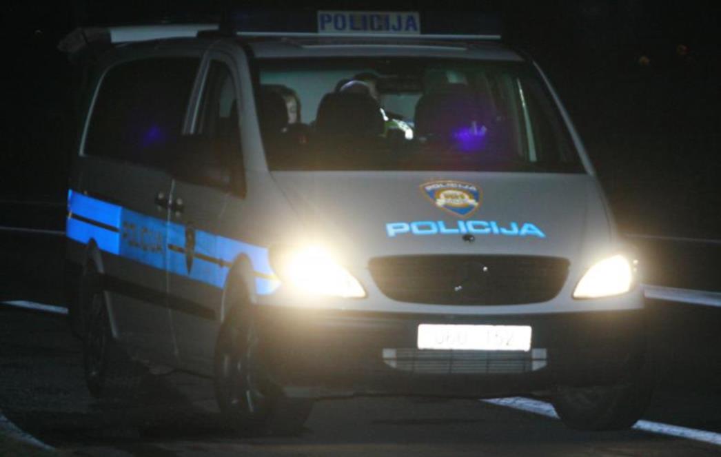 DUBROVNIK: Sudar tri automobila na vidikovcu