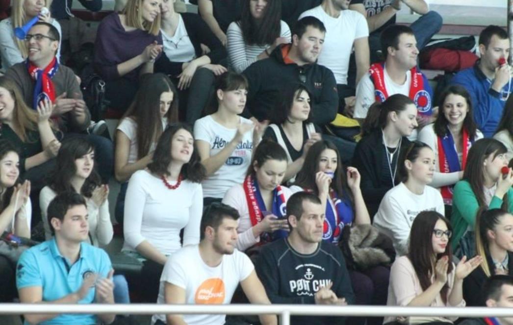 TRILER NA SAVI BEZ POBJEDNIKA: Jug protiv Mladosti izjednačeno, pogledajte tko je sve bodrio naše vaterpoliste! (FOTOGALERIJA)