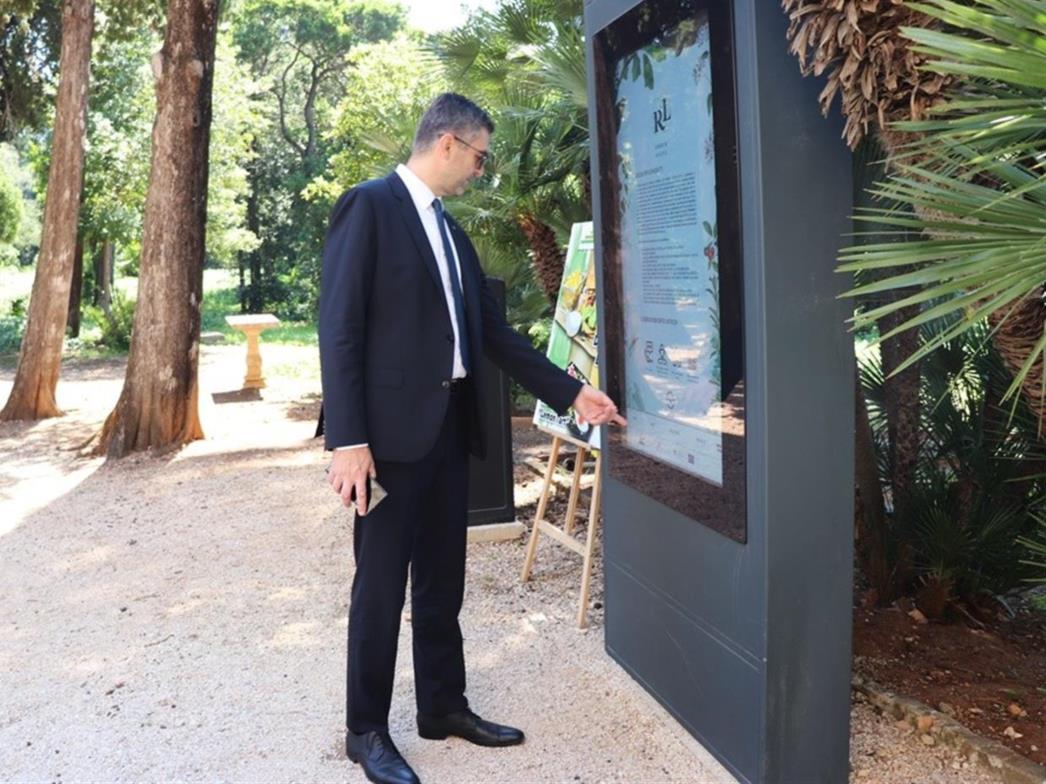 LOKRUM SPREMAN ZA SEZONU Gradonačelnik Franković obišao posebni rezervat šumske vegetacije