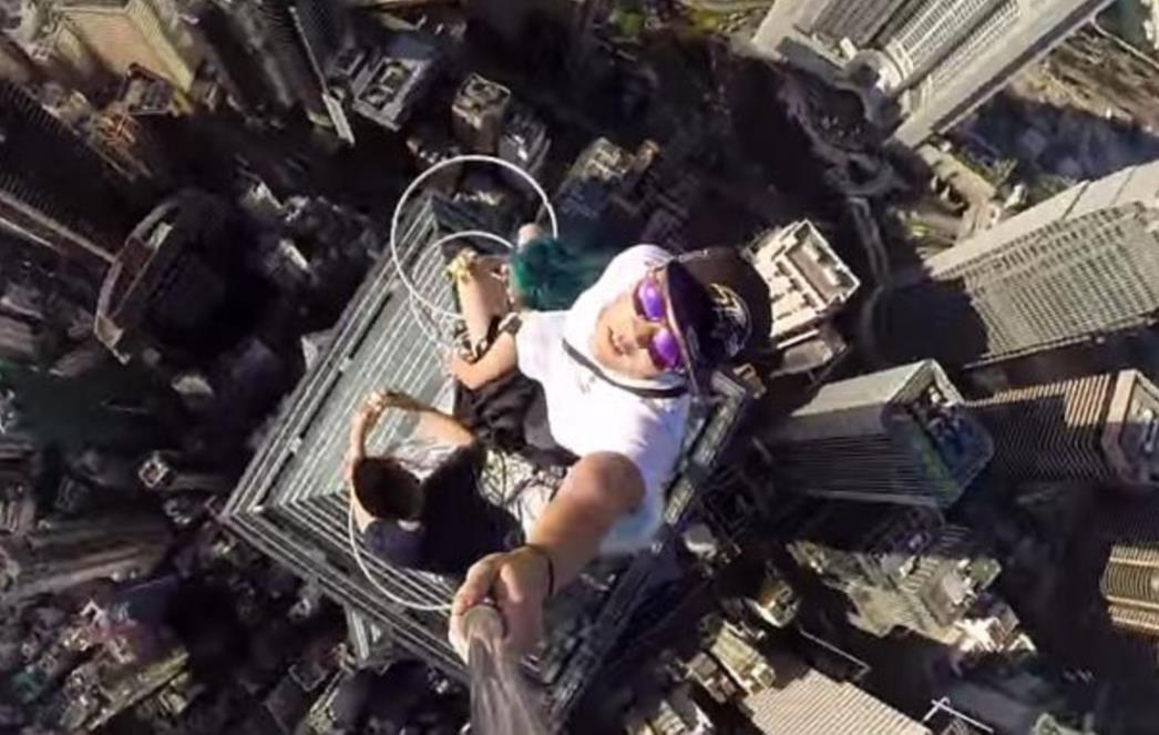 Pogledajte najopasniji selfie na svijetu /VIDEO/