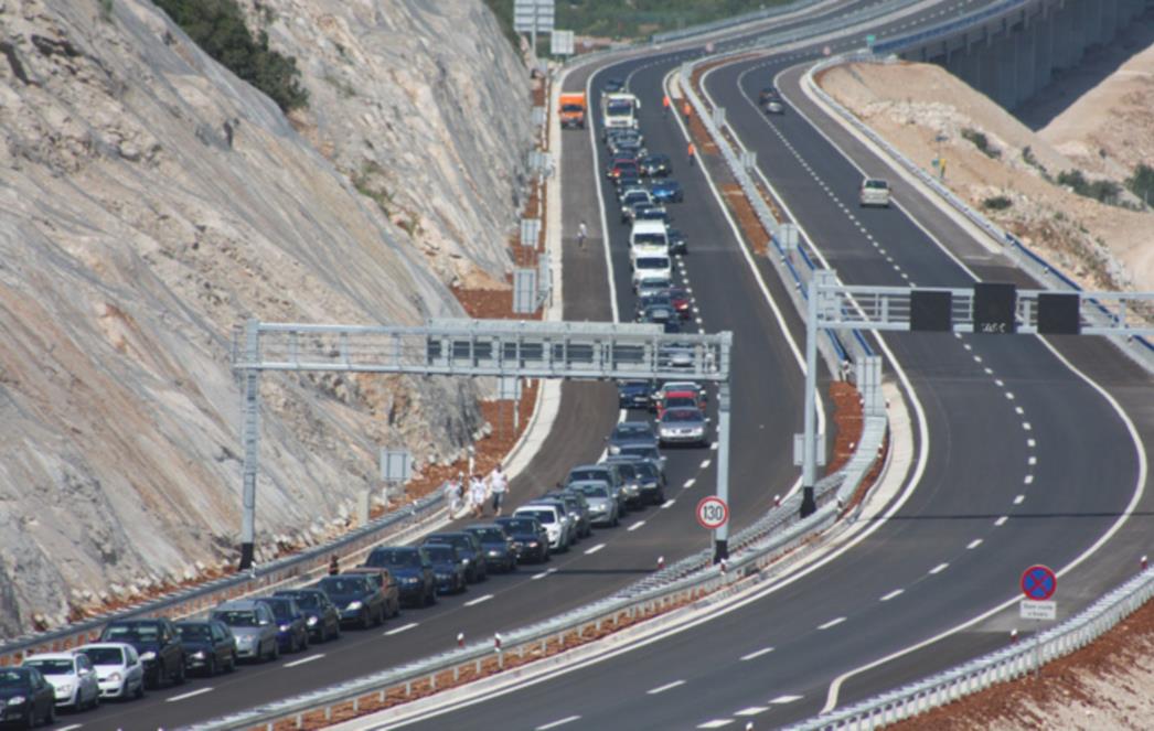 HRVATSKI POUČAK: Vozači na Dalmatini preplatili milijune kuna cestarine
