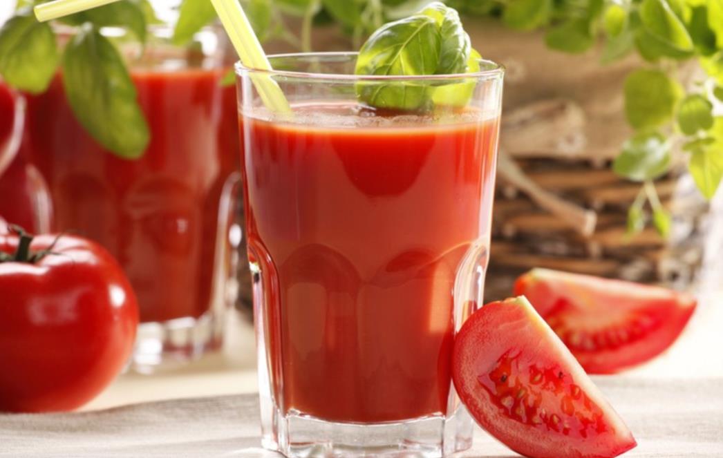 Tajna žena koje su dva mjeseca pile sok od rajčice – Bez promjene navika!