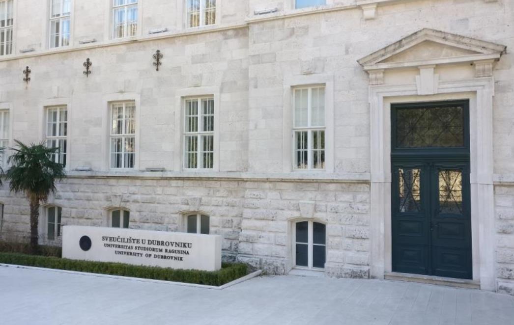 SVI ĆE TREBATI MJERITI TEMPERATURU Obavijest za studente: Sveučilište kreće s neophodnim predavanjima