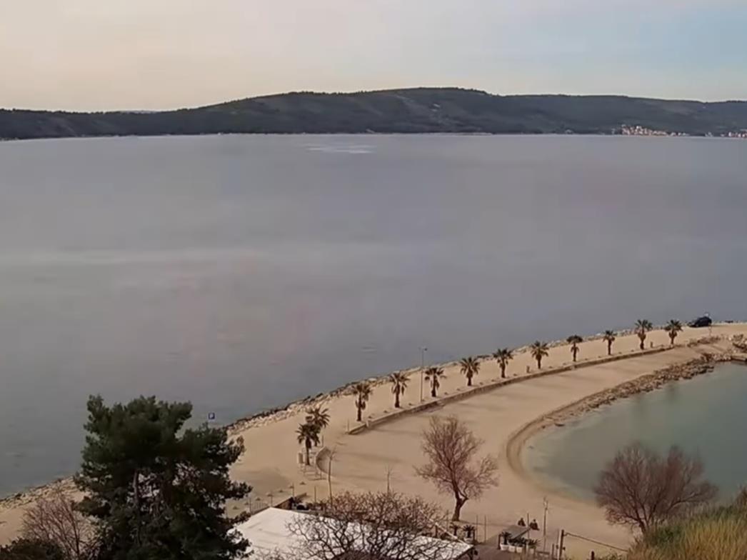 Žena koju je na plaži udario grom još uvijek je u kritičnom stanju: Srce joj je stalo na 30 minuta 