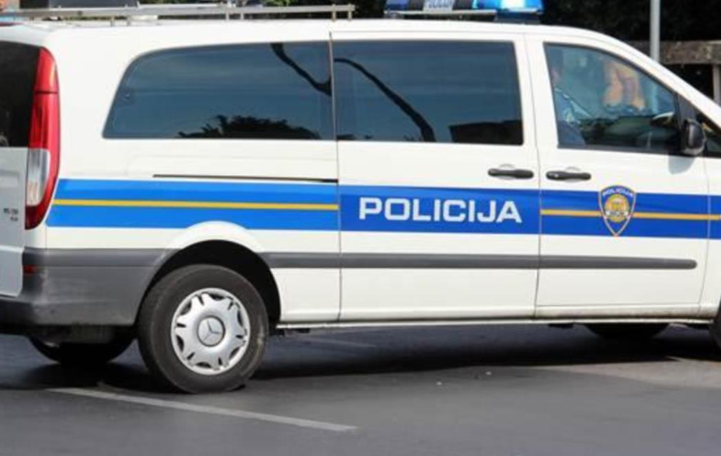 PROMETNA NESREĆA U MLINIMA: Sudar Libertasovog autobusa i osobnog automobila