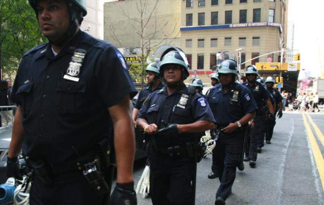 Hoće li hrvatski 'antifašisti' ustati i protiv fašističke policije grada New Yorka jer je spremna u crnim odorama?