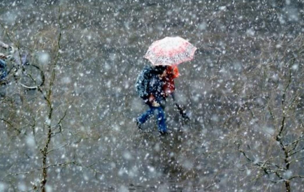 SNIJEG U TRAVNJU: U Dalmatinskoj zagori susnježica, obala ponegdje zabijelila!