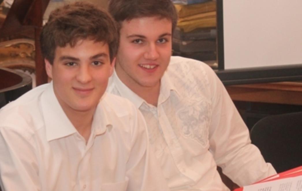 Večer lirike Velikog petka u Saloči od zrcala: Učenici Klasične gimnazije recitirali djela velikana (FOTOGALERIJA)