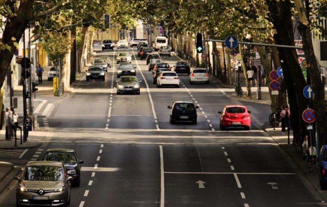 KRAJ DIZELAŠA I BENZINACA SVE BLIŽI Jedna zemlja bi ih uskoro mogla potpuno ukinuti
