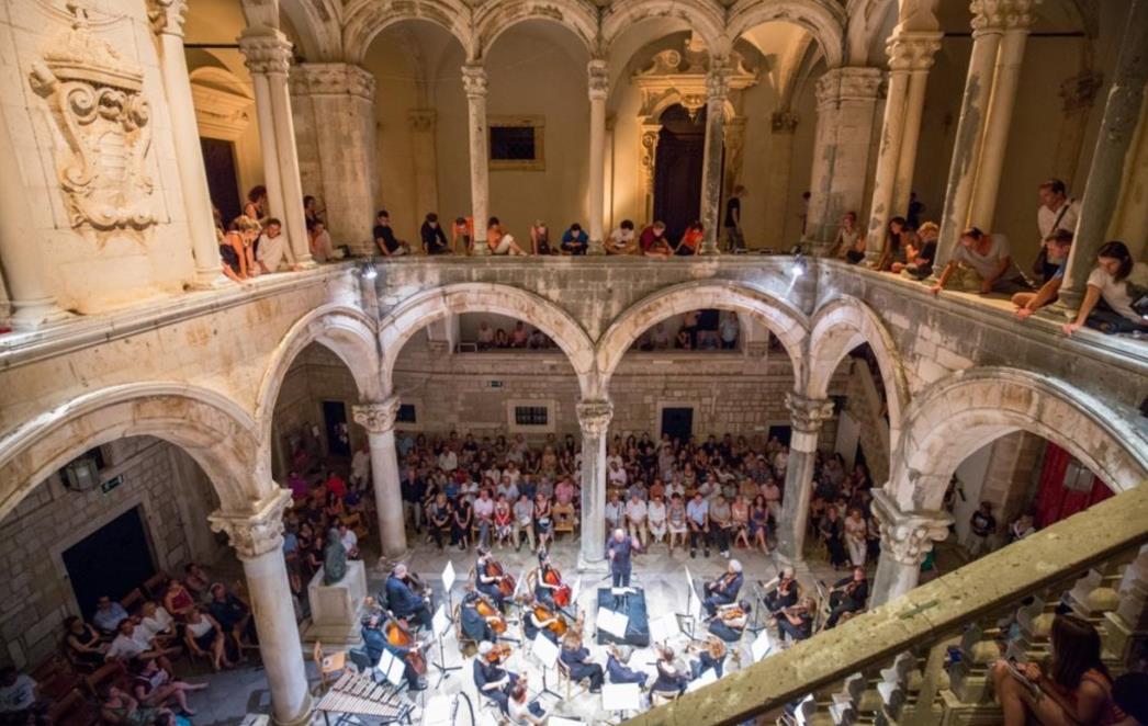 Prvi ovogodišnji festivalski koncert DSO-a u Dvoru 
