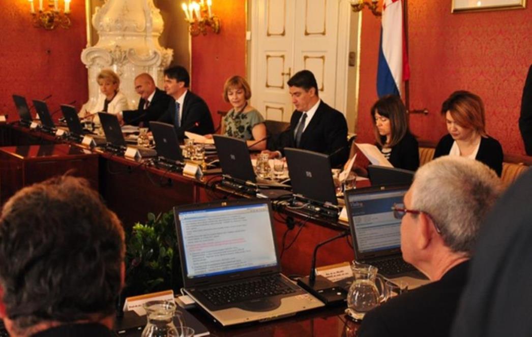 Vlada građane ne može  prevariti: Ismijali ih na službenoj stranici