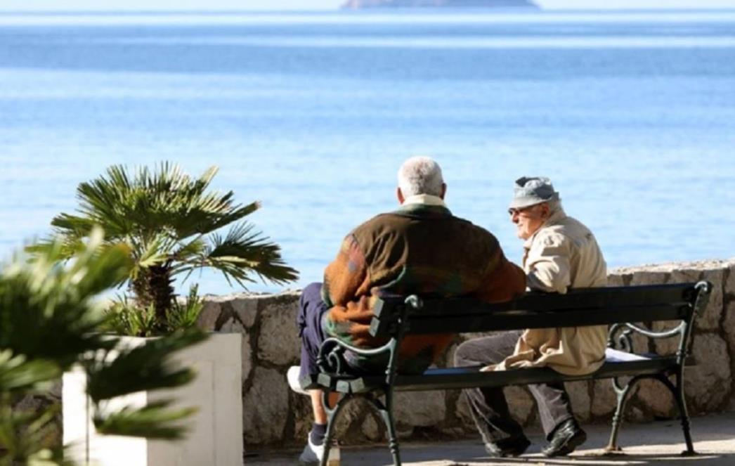 Županija započela isplatu dva milijuna kuna za božićnice umirovljenicima