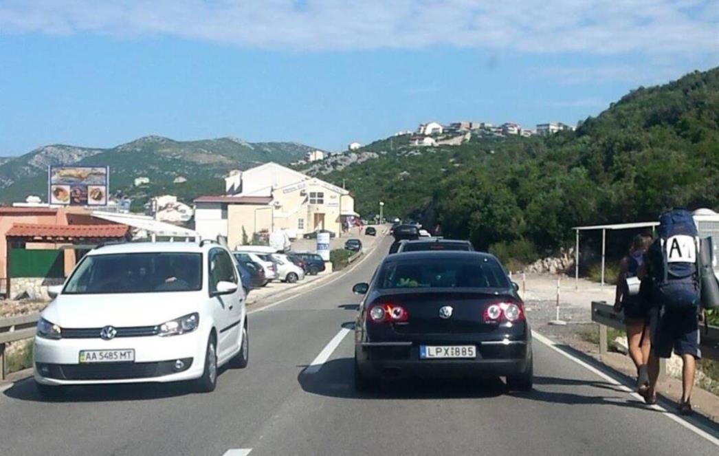 DUBROVAČKA AGONIJA:  Na granicama kaos, Neum u blokadi (FOTO)