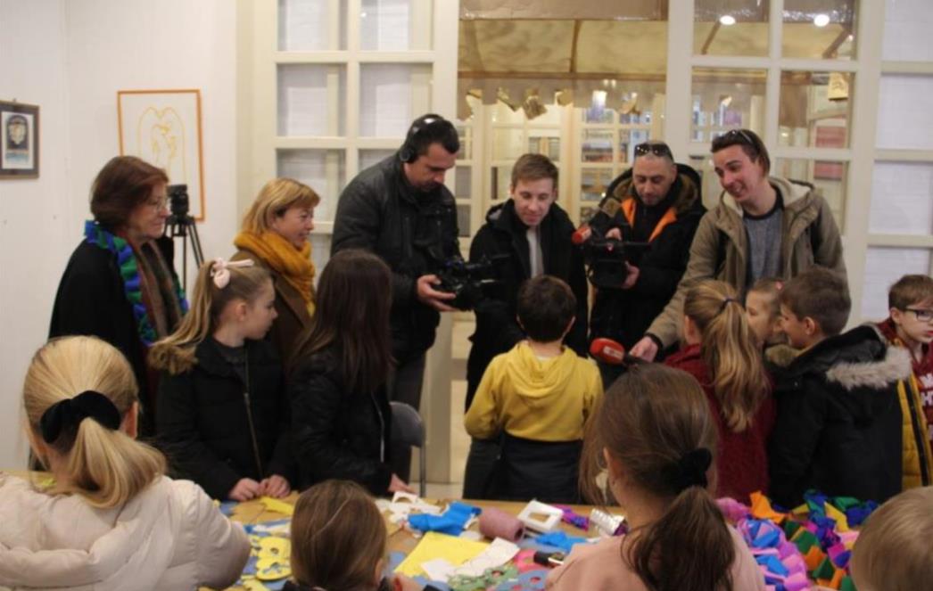 Galerija Artur, Udruga DART i Dubrovačke knjižnice: Uz otvorenje izložbe 'Knežev dvor' započele i radionice izrade karnevalskih maski
