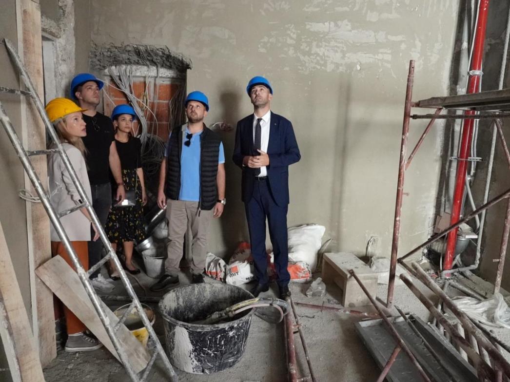 Gradonačelnik obišao završne radove nove škole u povijesnoj jezgri, još jedna škola u jednosmjenskoj nastavi