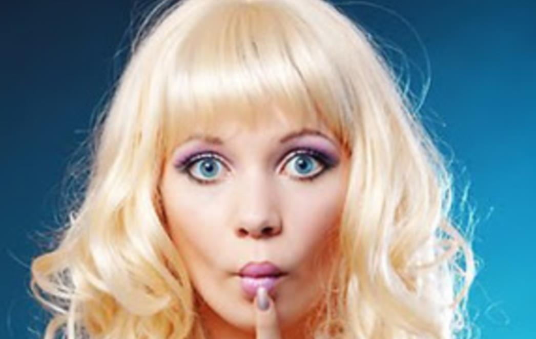 VIC DANA: Dolazi plavuša kod doktora ...