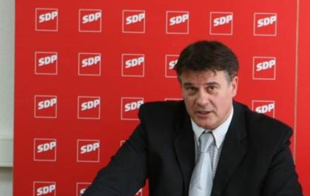 Penić Skokandiću: Ne prebacujte lopticu jer život nema cijenu