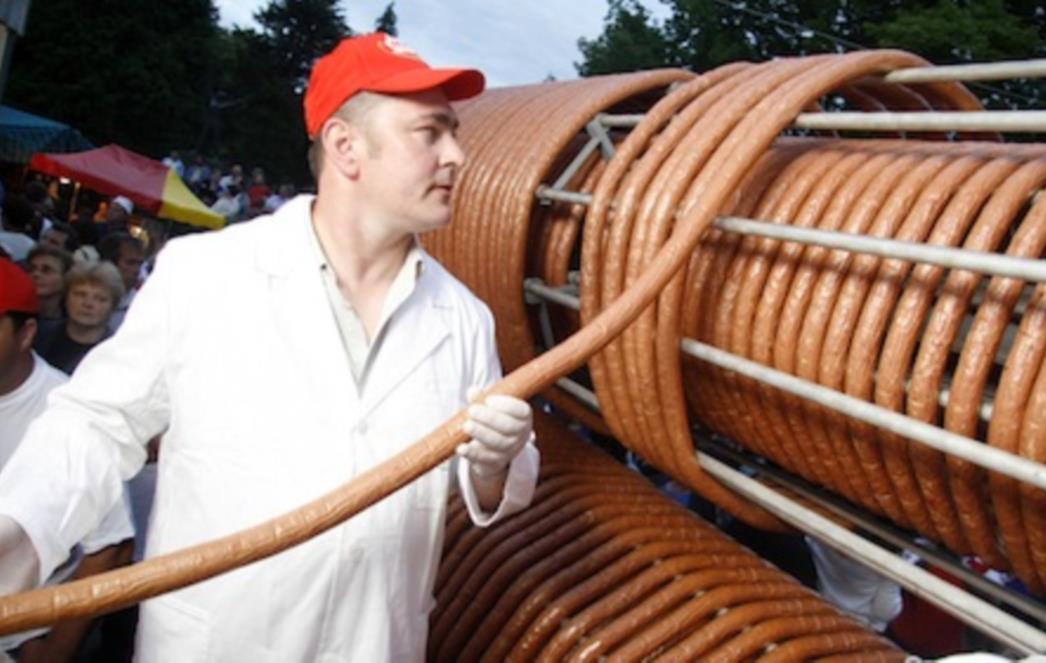 Pogledajte kobasicu dužu od kilometra!