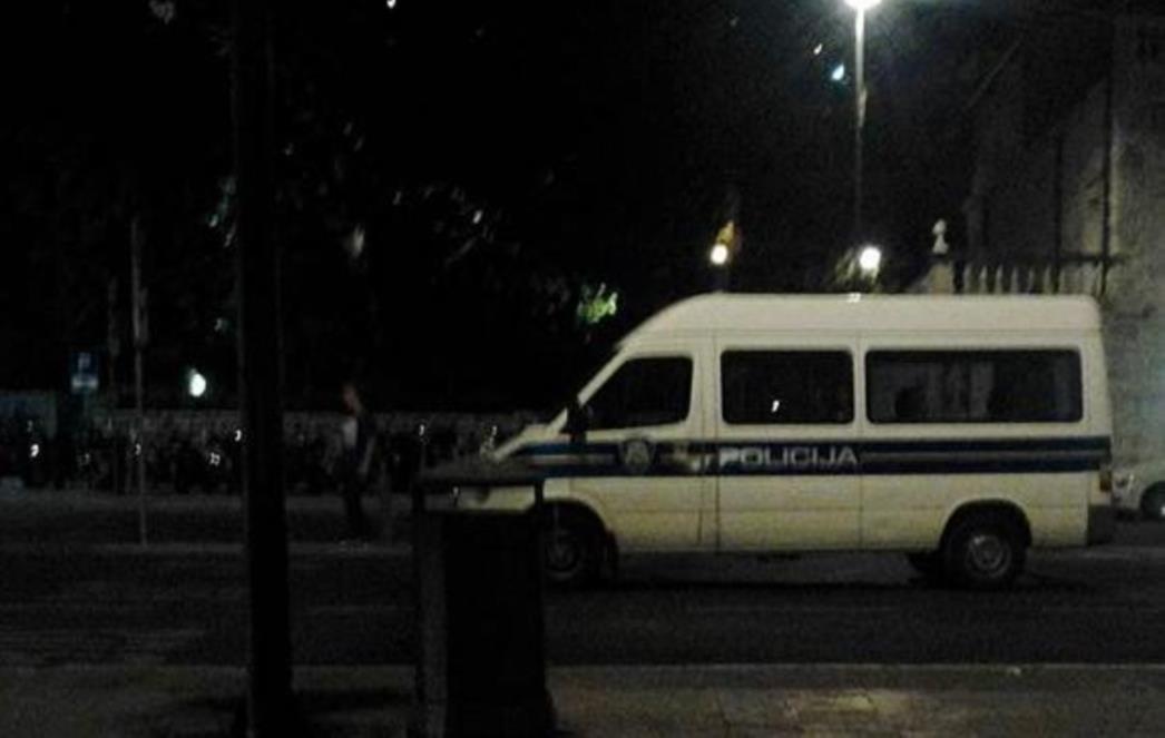 Božićno dijeljenje pravde, tuča na Pilama 