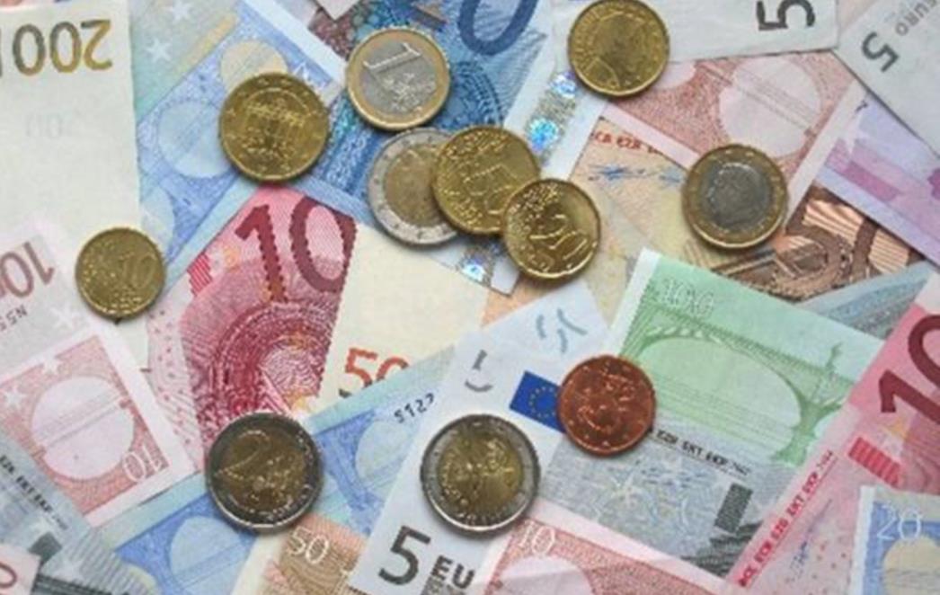 Najviše u zadnjih sedam godina: Euro skočio na 7,58 kuna!