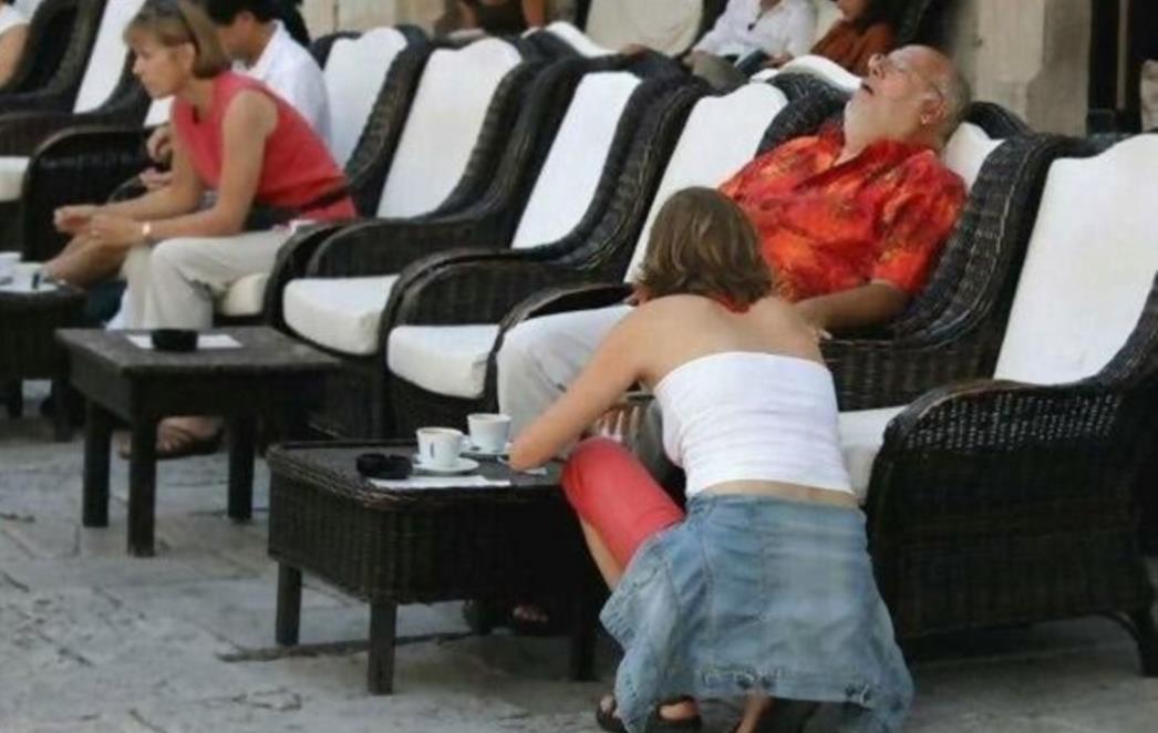 ČUDNA REKLAMA ZA DUBROVNIK: Jedna netipična fotografija