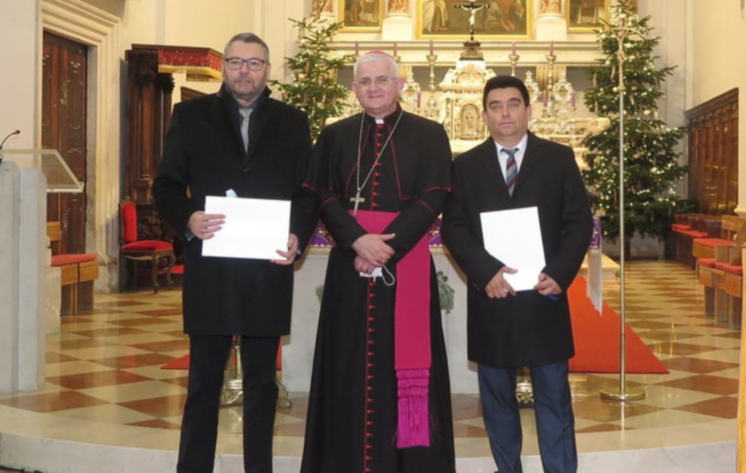 OVOGODIŠNJI FESTANJULI: Pomorac Teo Grbić i obrtnik Toni Cvjetković, predvoditelj Feste kardinal Cupich