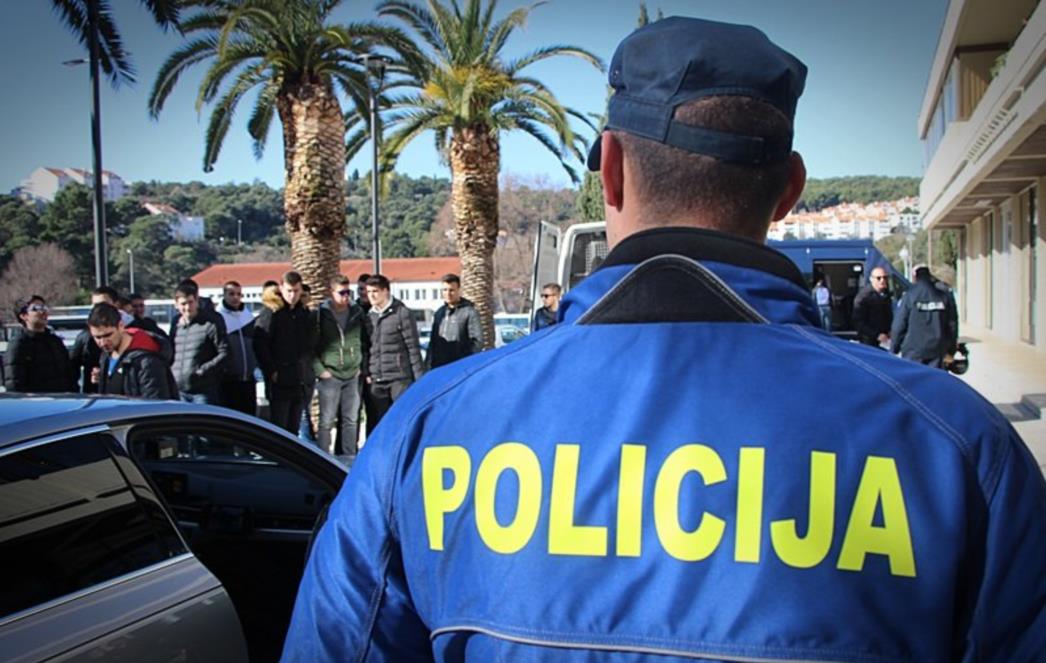 Policija 'češlja' tvrtku za uvoz i izvoz voća i povrća