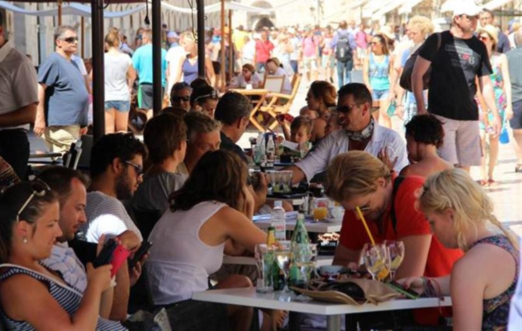 SEZONA STIŽE OTVARA SE 2000 RADNIH MJESTA: Što se traži u Dubrovniku?