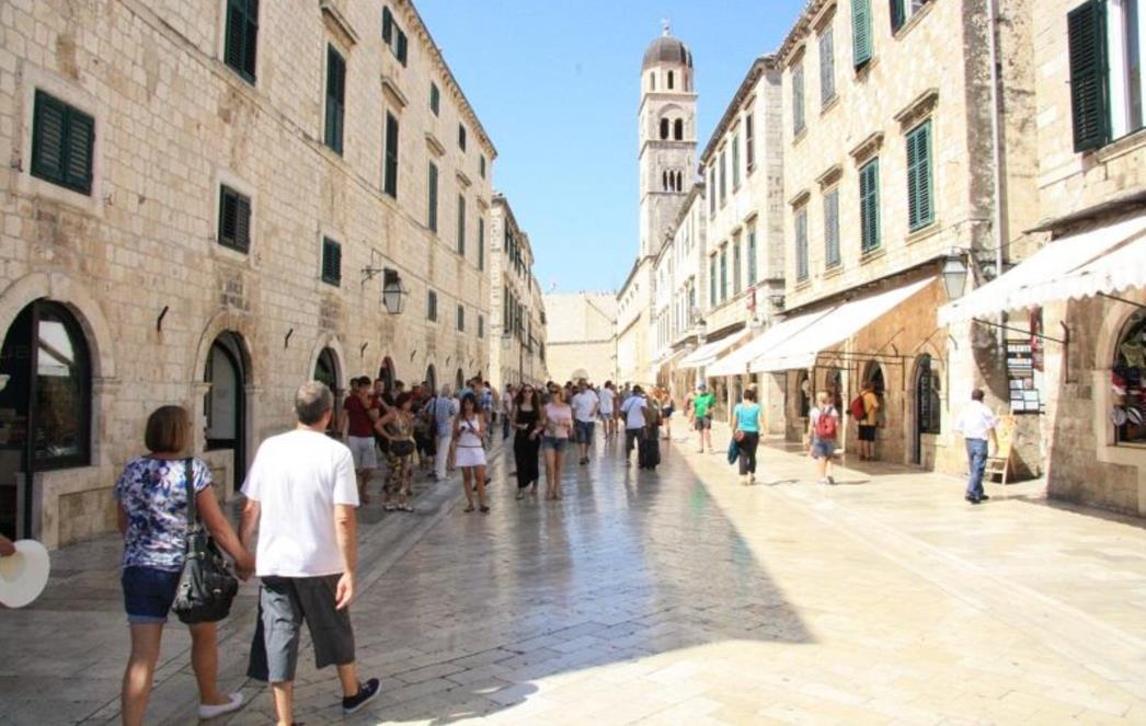 LAKŠE SE DIŠE: Unatoč kruzerima, Dubrovnik prohodan (FOTO)