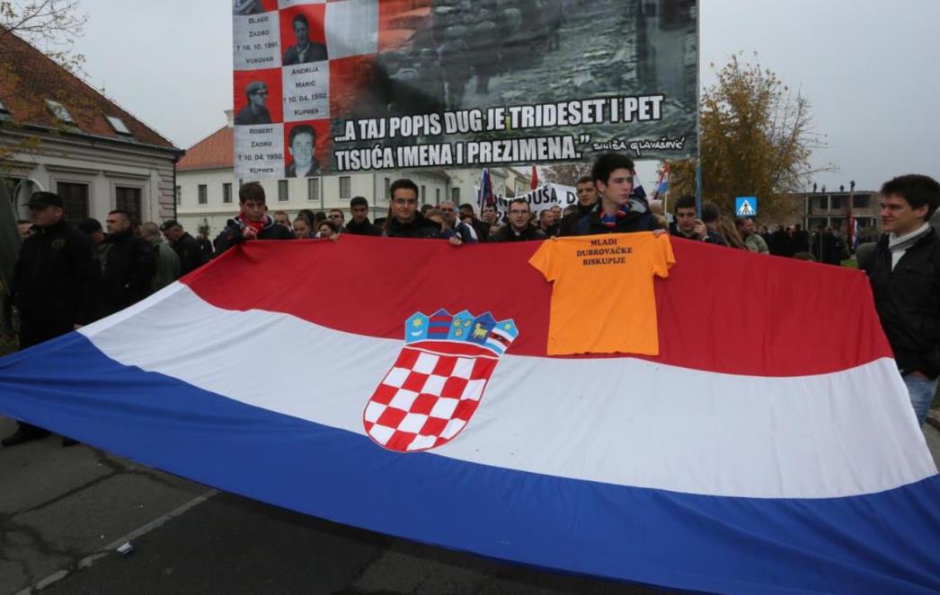 PORUKA NIKAD JASNIJA: Svi u Vukovaru okrenuli leđa Josipoviću, Milanoviću i Vladi!