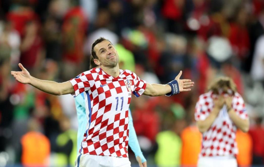 VELIKA ANKETA: Traži se   nasljednik   legendarnog   Srne!   Tko po   vama   treba   biti kapetan Vatrenih? 