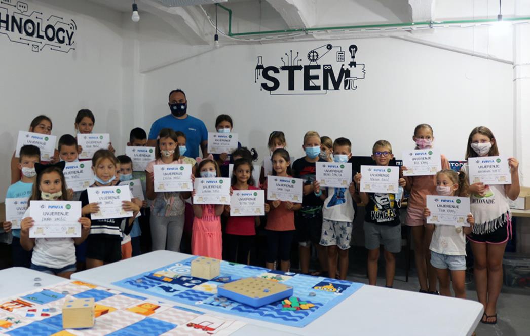 Održana radionica robotike i programiranja bez ekrana u sklopu Ljeta u Gružu