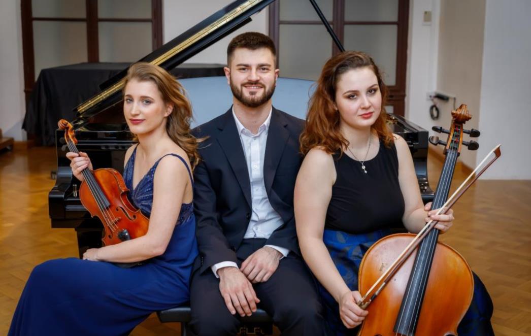 GLAZBENI PROGRAM 71. DUBROVAČKIH LJETNIH IGARA Trio Eusebius u petak u atriju Kneževa dvora