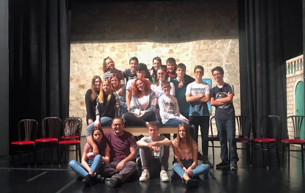 'BOŽIĆ U NAS DOMA' Dramski studio večeras od 20 sati u tetaru! 