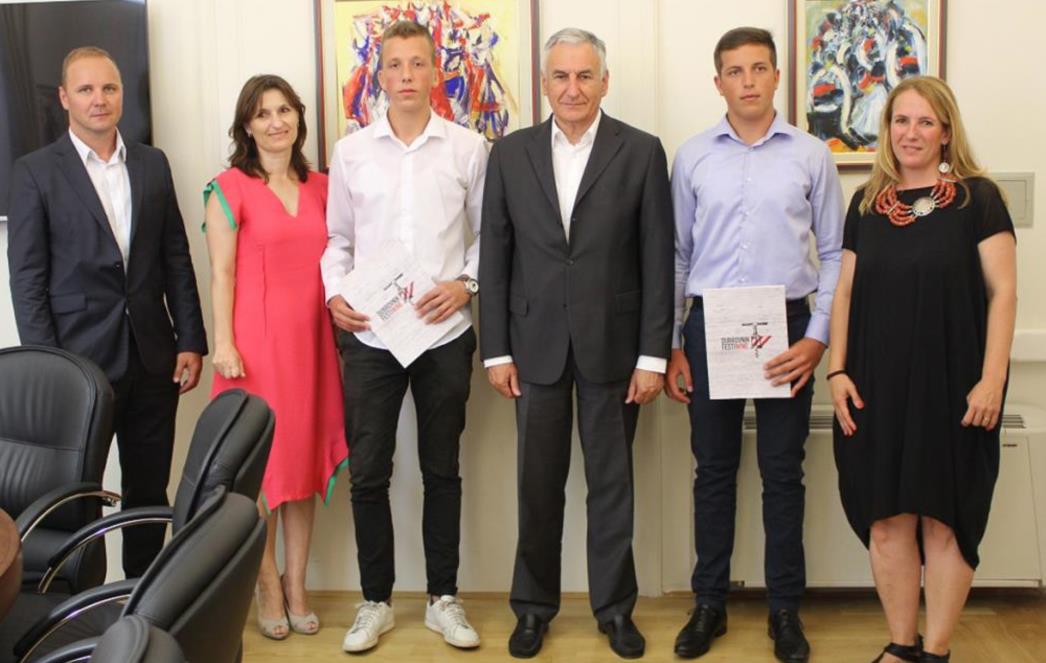 Učenici Ugostiteljske škole Dubrovnik i Korčula: Dodjeljene stipendije mladim kuharima