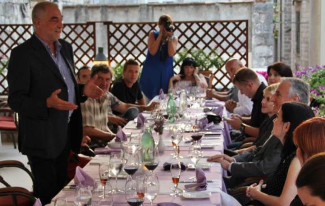 TRADICIONALNA VEČERA: Župan Nikola Dobroslavić ugostio dubrovačke novinare /FOTO/