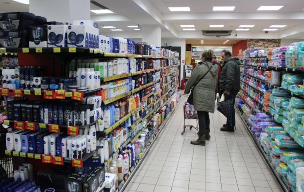 VLADA ZABRANJUJE RAD NEDJELJOM: Otkaz za 15 do 20 posto radnika