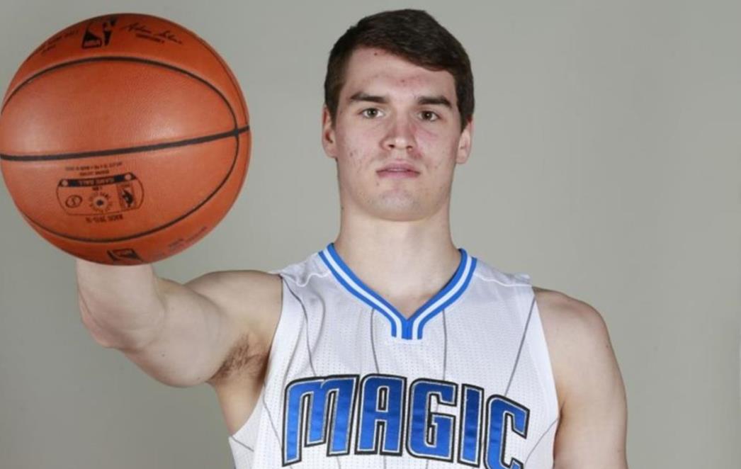 Hezonja postigao 19 koševa u pobjedi Magica