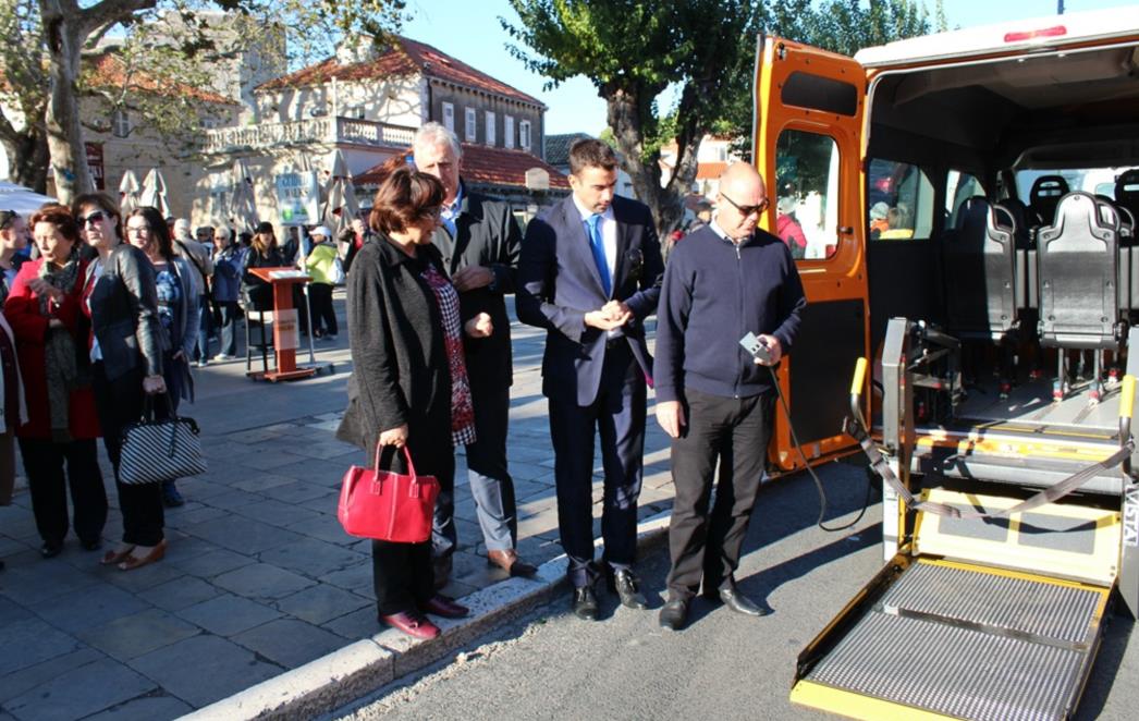 Predstavljeno specijalizirano vozilo za prijevoz osoba s invaliditetom na Pilama