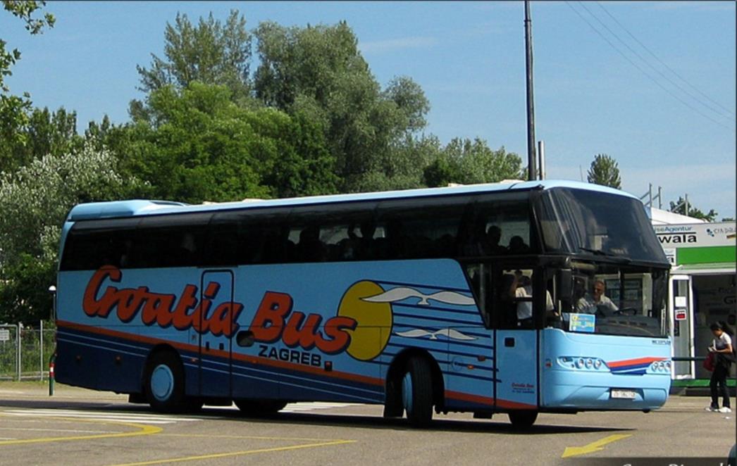 KOBNA VOŽNJA S CROATIA BUSOM DO DUBROVNIKA 'Bus je prokišnjavao, putnici i vozač otvorili kišobrane'